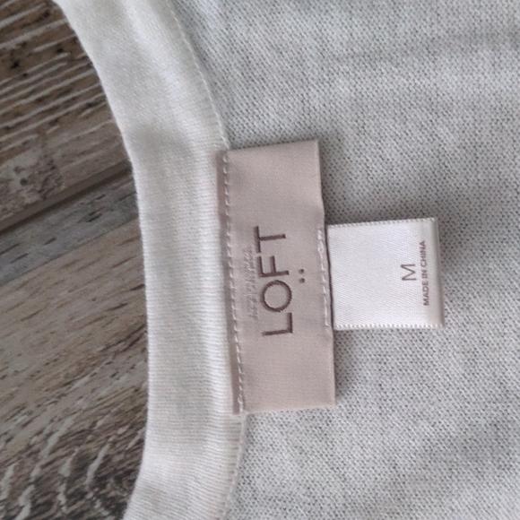 LOFT V Neck Lightweight Knit Cardigan Sweater Cream size Medium - Picture 6 of 11
